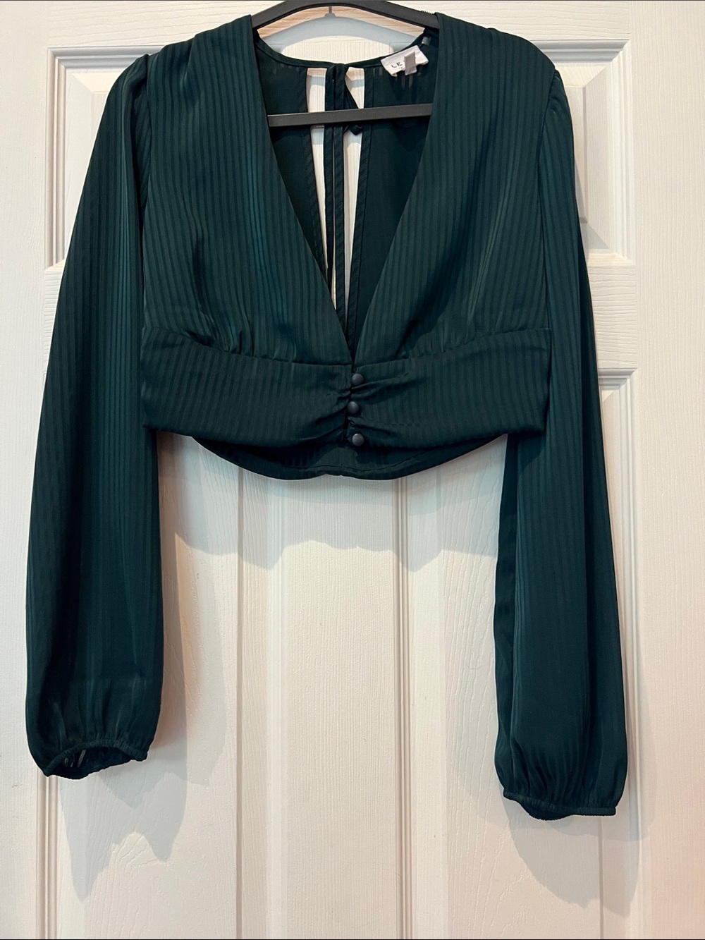 Le Lis Dark Green Long-Sleeve V-Neck Crop Blouse